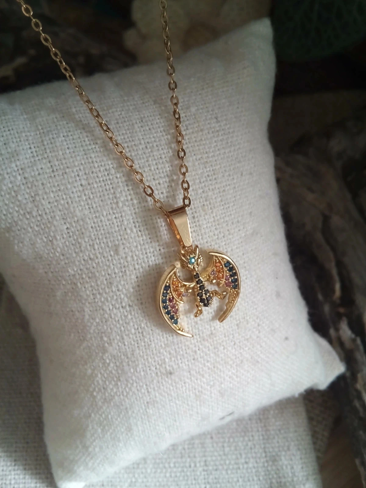 Klein gevleugeld draakje ketting met zirkonia – photo 3